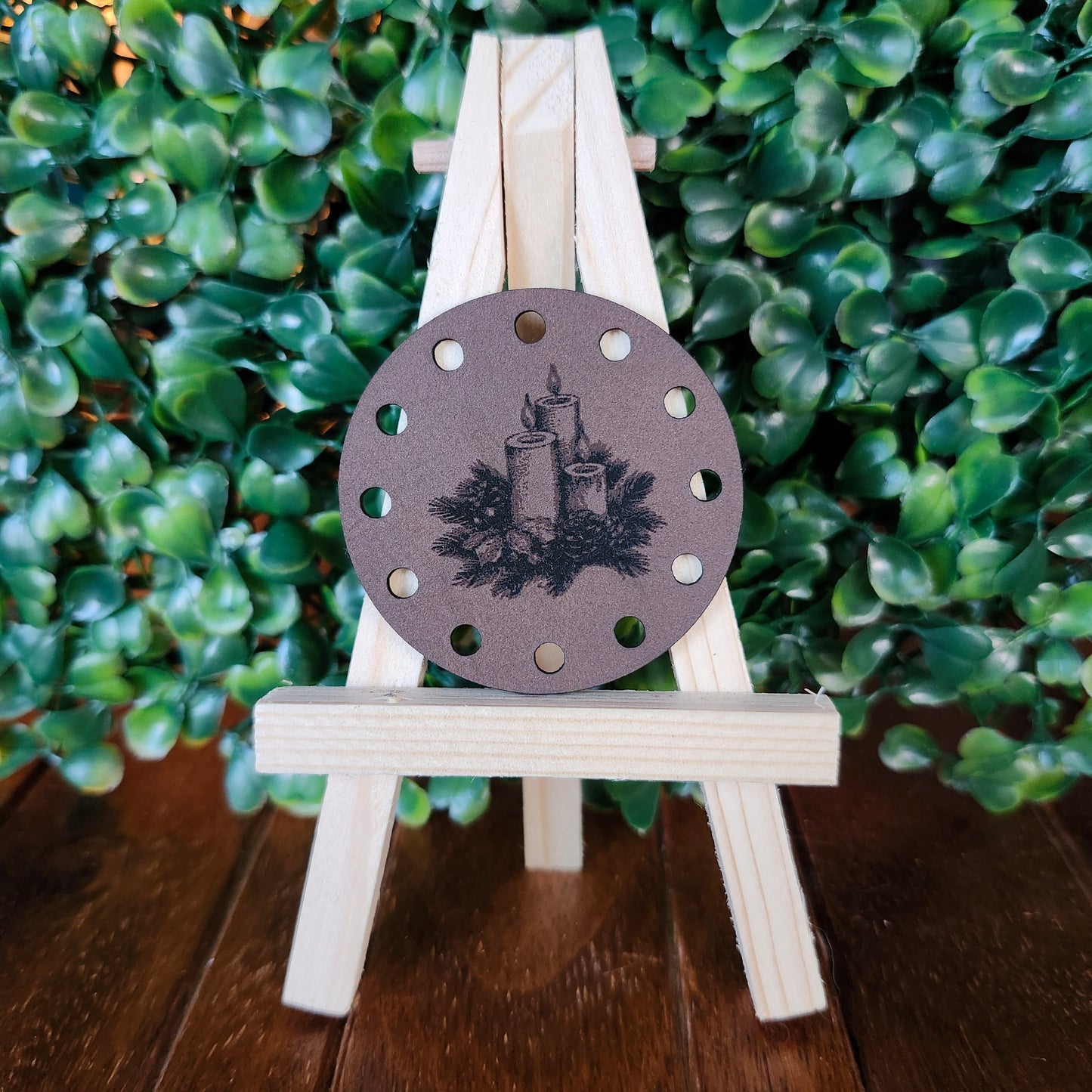 Vintage Christmas Circle Patches (set of 10)