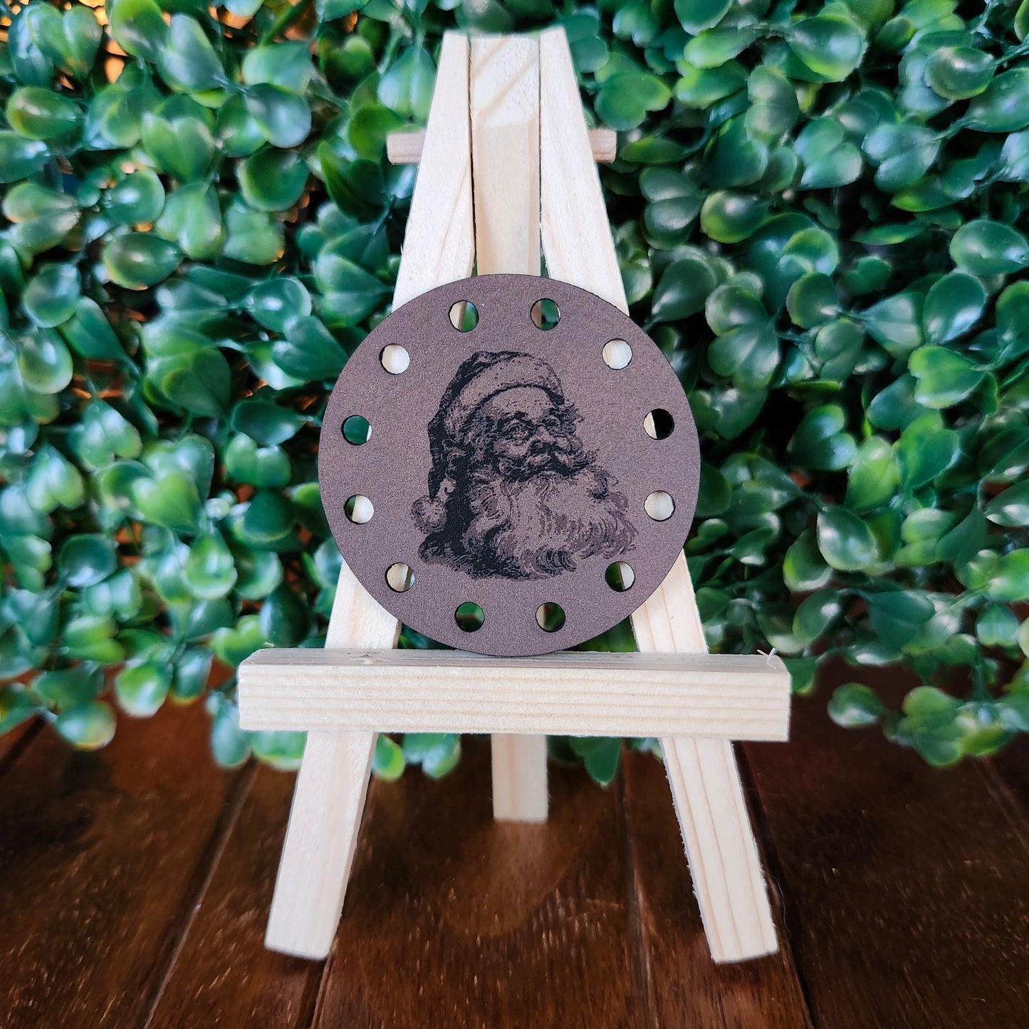 Vintage Christmas Circle Patches (set of 10)