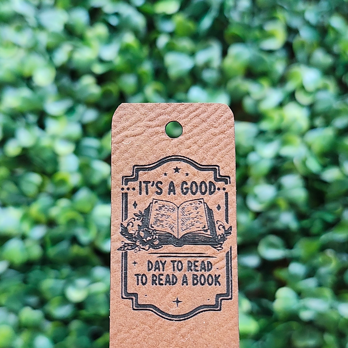 Hooked on Books Folded Tags