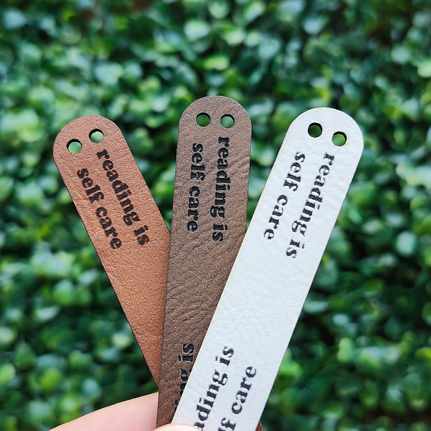 Hooked on Books Sew-On Mini Tags